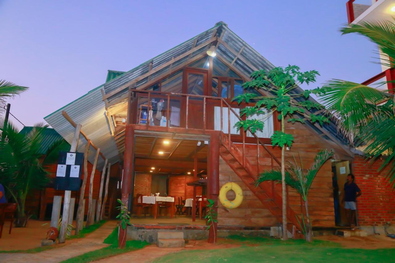Hi Win Hotel Chilaw Ngoại thất bức ảnh